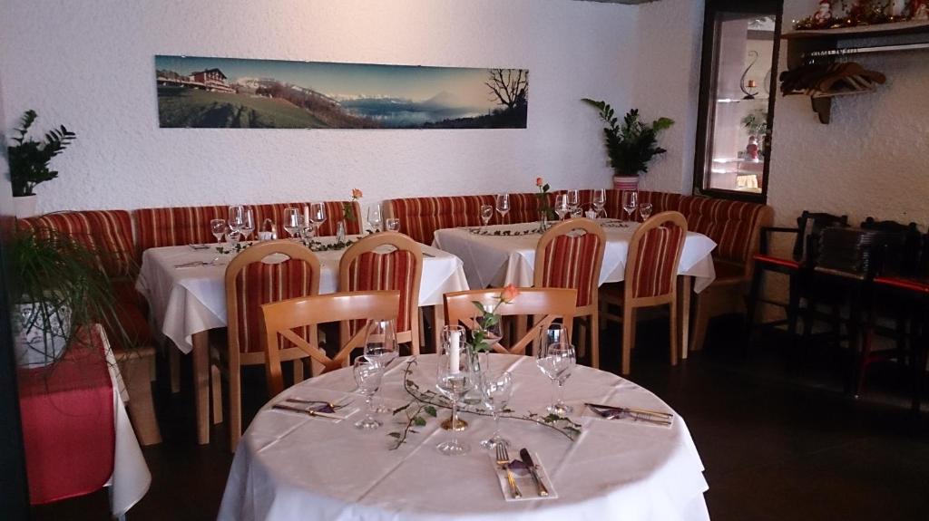 Hotel Restaurant Panorama トゥーン エクステリア 写真